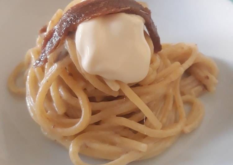 Spaghetti con alici del Cantabrico e crema di Brie