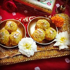 A picture of Urad daal laddoo.