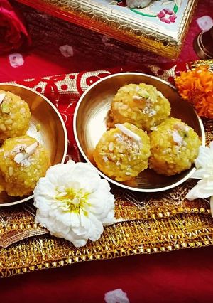 A picture of Urad daal laddoo.