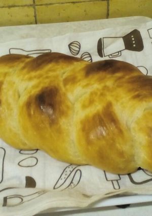 A picture of Challah Bread.