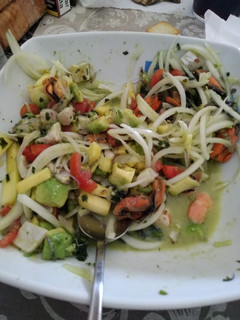 Una foto de Ceviche de lubina