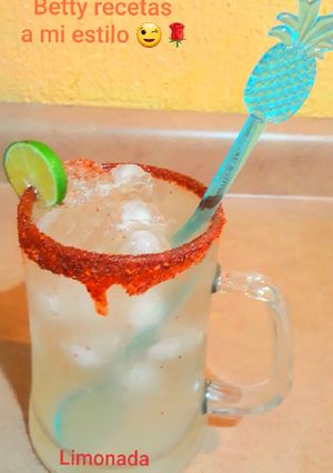 Una foto de Limonada con soda
