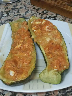 Una foto de Calabacines rellenos de atún y bacalao súper súper ricos