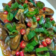 A picture of Kerang hijau saus mentega.