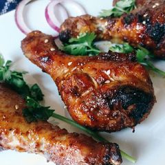 A picture of Sweet sticky oven baked drumsticks.