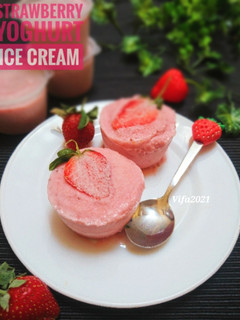Foto resep 🍓🍓Strawberry Yoghurt Ice cream