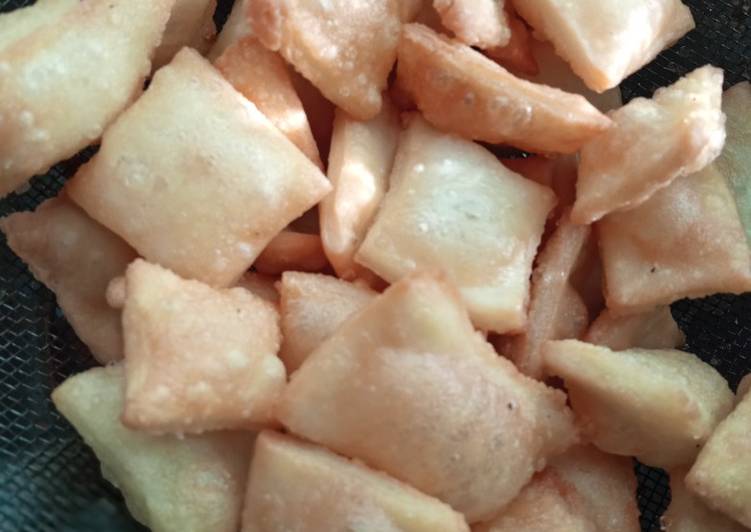 makanan Keripik pangsit goreng homemade Anti Gagal