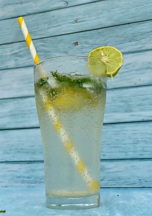 A picture of Virgin Mojito.