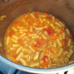 A picture of Pasta e fagioli (pasta and bean soup).