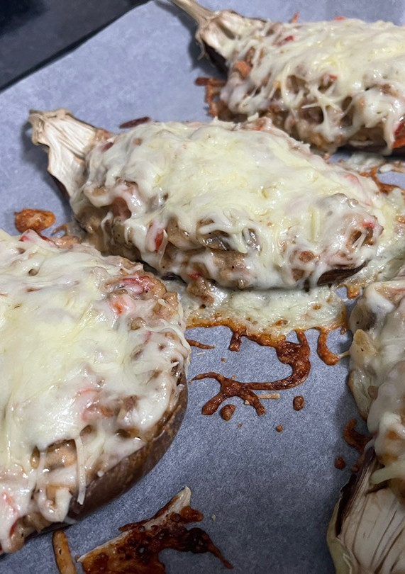 Una foto de Berenjenas rellenas de carne