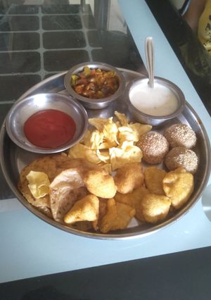 A picture of Gujarati dish.