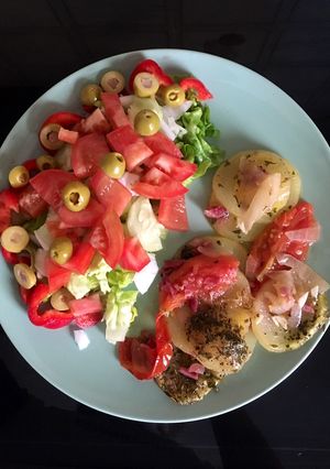 Foto principal de Ensalada y patata 