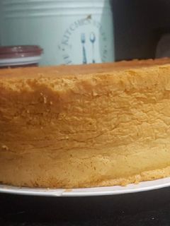 Una foto de Bizcochuelo en lata de dulce de membrillo