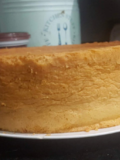 Una foto de Bizcochuelo en lata de dulce de membrillo