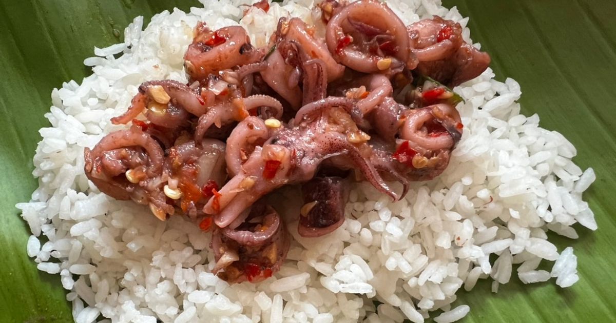 Nasi Bakar Cumi Daun Pisang