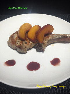 假日廚房~好煮易*煎豬鞍配紅酒蜜桃汁 的食譜成品照片