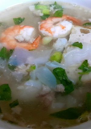 Hình của món Bánh phở nấu thập cẩm.