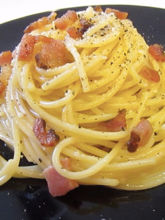 Una foto de Spaghetti a la carbonara – Receta auténtica italiana