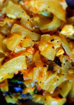 লাউ বড়ি ঘন্ট (lau bori ghonto recipe in bengali) রেসিপির প্রধান ছবি