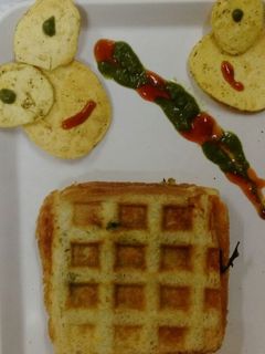 वाॅफल सैंडविच (Waffles sandwich recipe in hindi) रेसिपी मुख्य फोटो