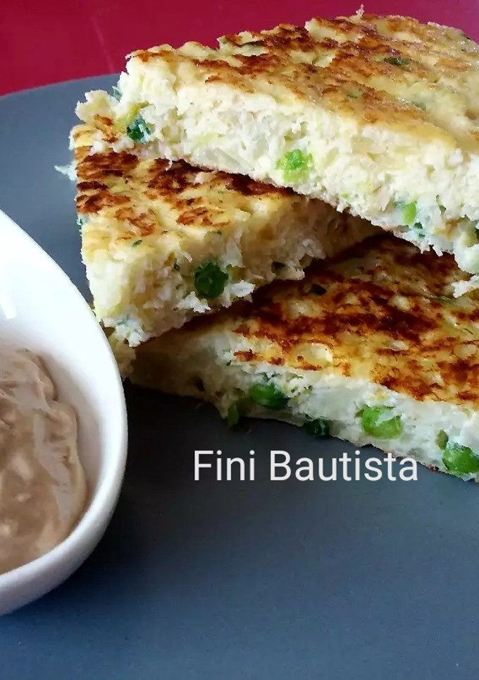 Una foto de Tortilla de coliflor con bacalao