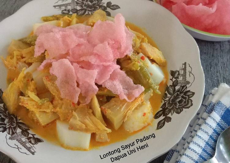 Lontong sayur Padang