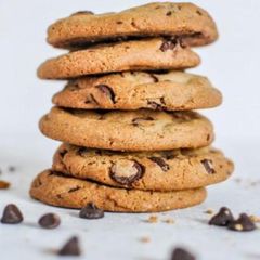 A picture of Crunchy Chocolate Chip Cookies.