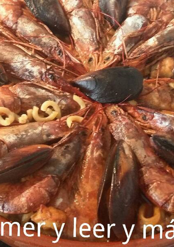 Una foto de Fideuá valenciana en Valencia