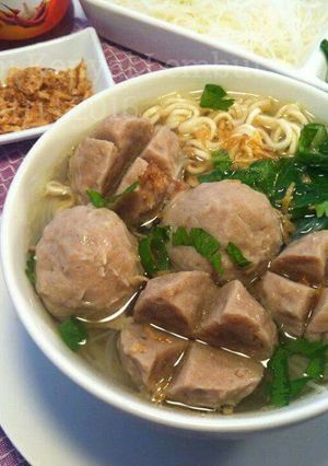 Foto resep Bakso Sapi Kenyal, Lembut (Memakai Daging Frozen)