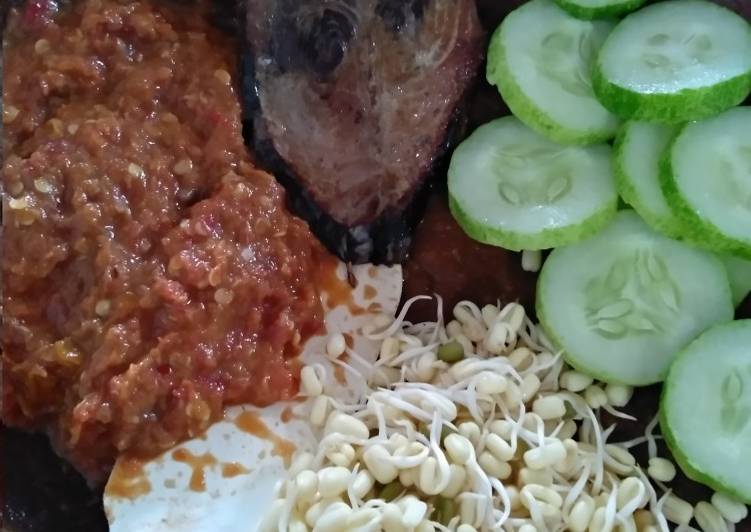 Resep Sambal jlantah lalapan Anti Gagal