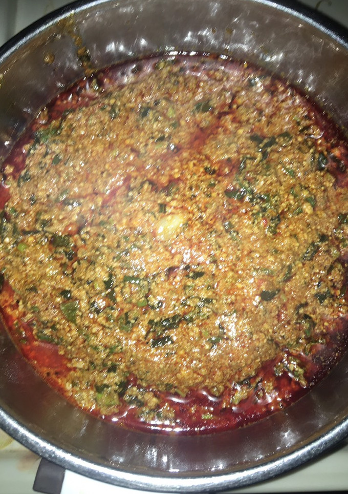 A picture of Egusi soup.