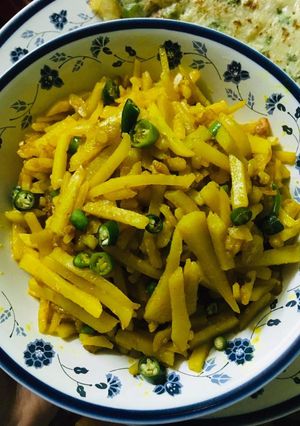 ঝাল আলু ভাজি রেসিপির প্রধান ছবি