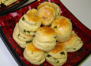 Medvehagymás pogácsa recept fotója