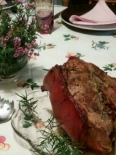 Una foto de Pierna de Cerdo/Cochino/Puerco (pernil) asada y a mi manera!