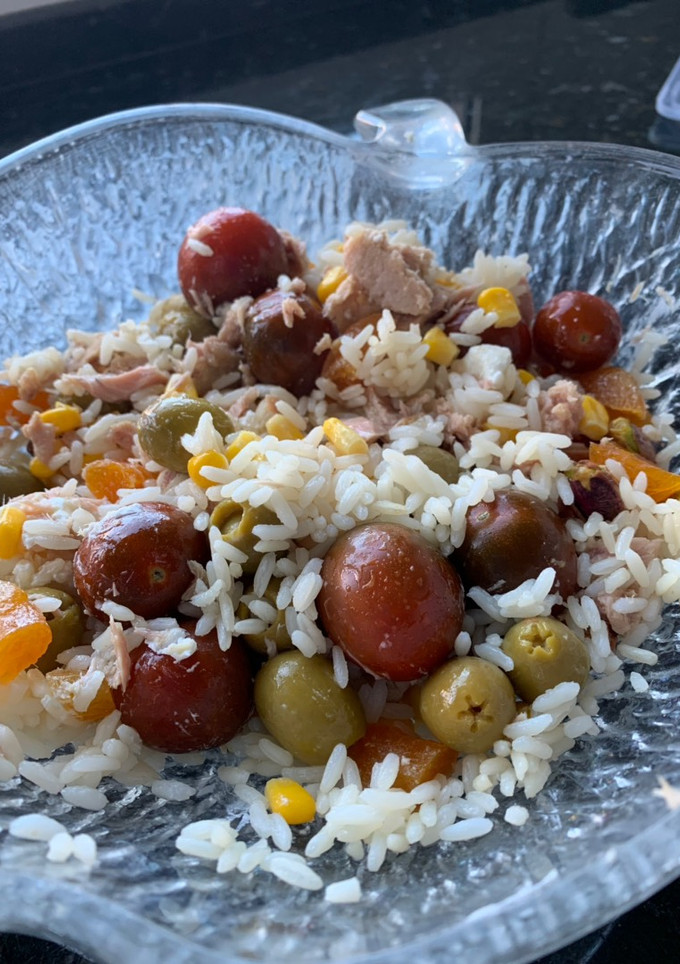 Una foto de Ensalada colorida y rápida