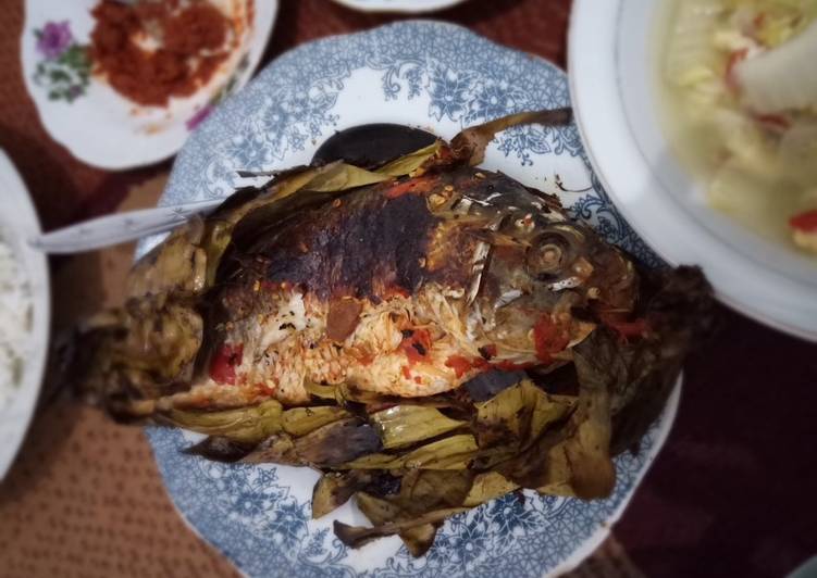 Rahasia Memasak Brengkes Ikan Bumbu Pindang Yang Lezat