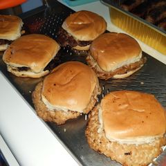 A picture of Slider smash chicken burgers.