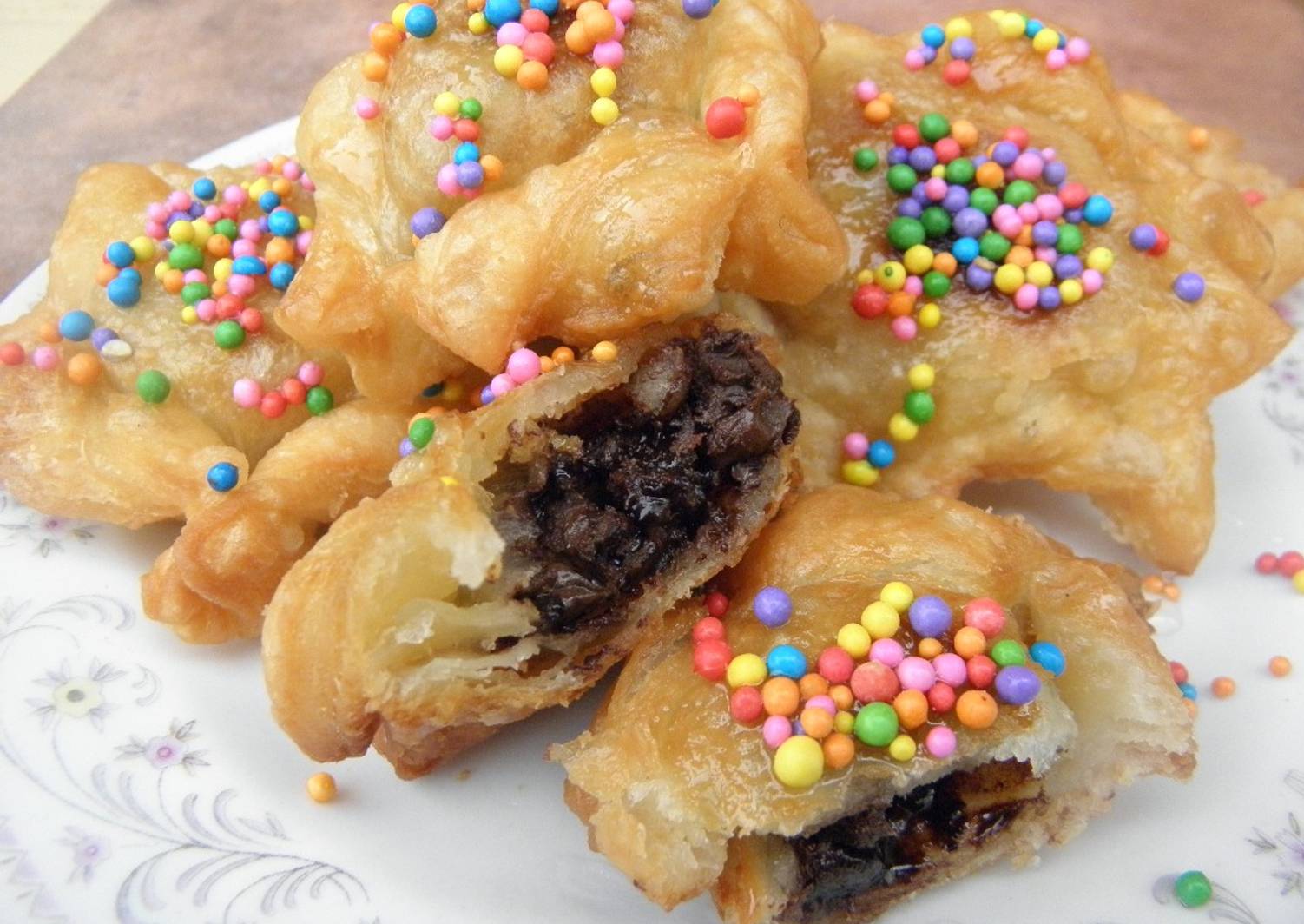 Pastelitos Criollos De Hojaldre Relleno Con Chocolate Receta De ...