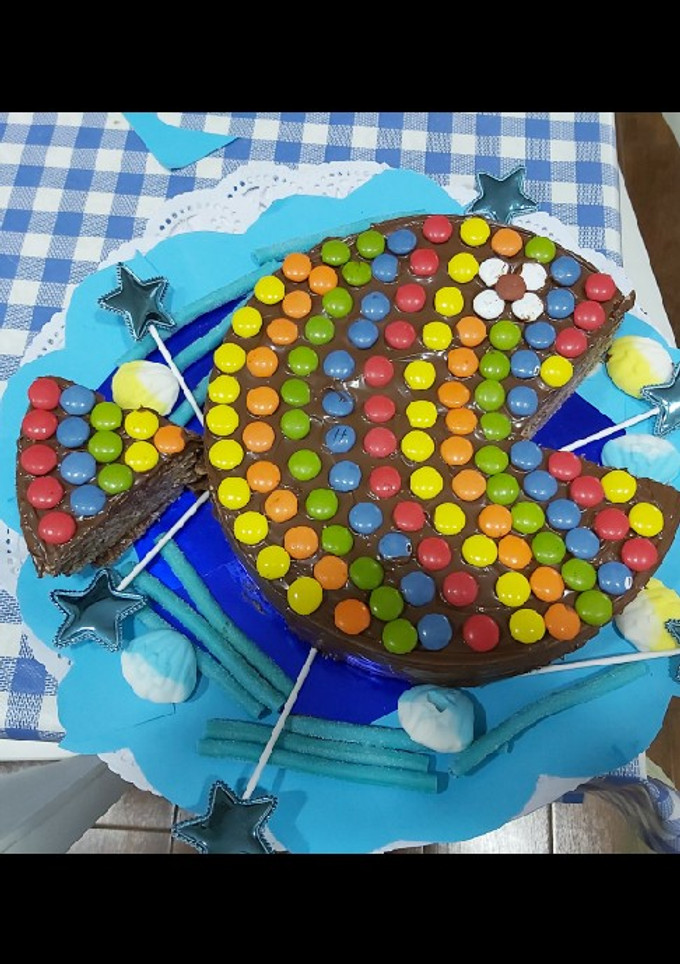 Una foto de Tarta Pescadito de Nutella con Lacasitos