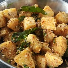 A picture of Masala idli.