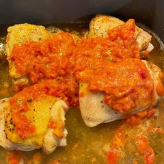 A picture of Tomato sauce.