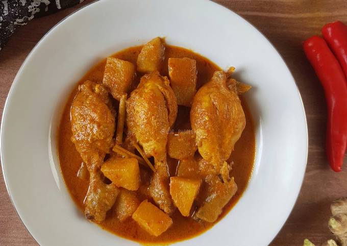 Gulai Paha Ayam