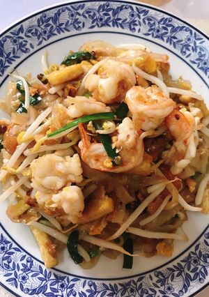 A picture of Easy Pad Thai with Shrimp.