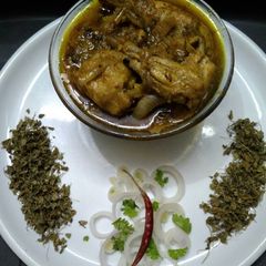 A picture of Methi chicken.