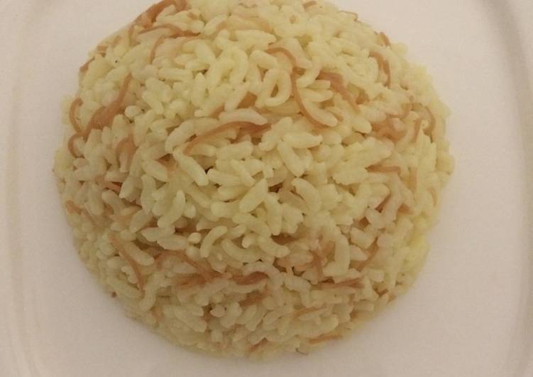 الارز بالشعيريه