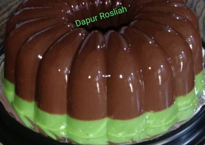 Langkah Mudah untuk Menyiapkan Puding coklat lapis mactha Anti Gagal