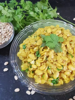 વાલ નું શાક (Val Shak Recipe in Gujarati) રેસીપી મુખ્ય ફોટો