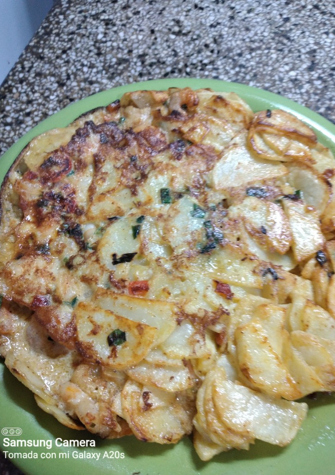 Una foto de Tortilla de papas con camarones