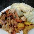 Pollo en salteado peruano, dumpi vegetales a estilo coreano