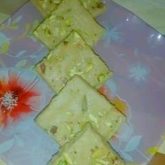 A picture of Milk powder barfi.